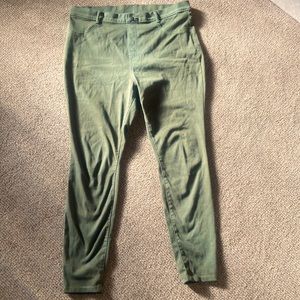Time and Tru XXL jeggings. Olive. Pull up